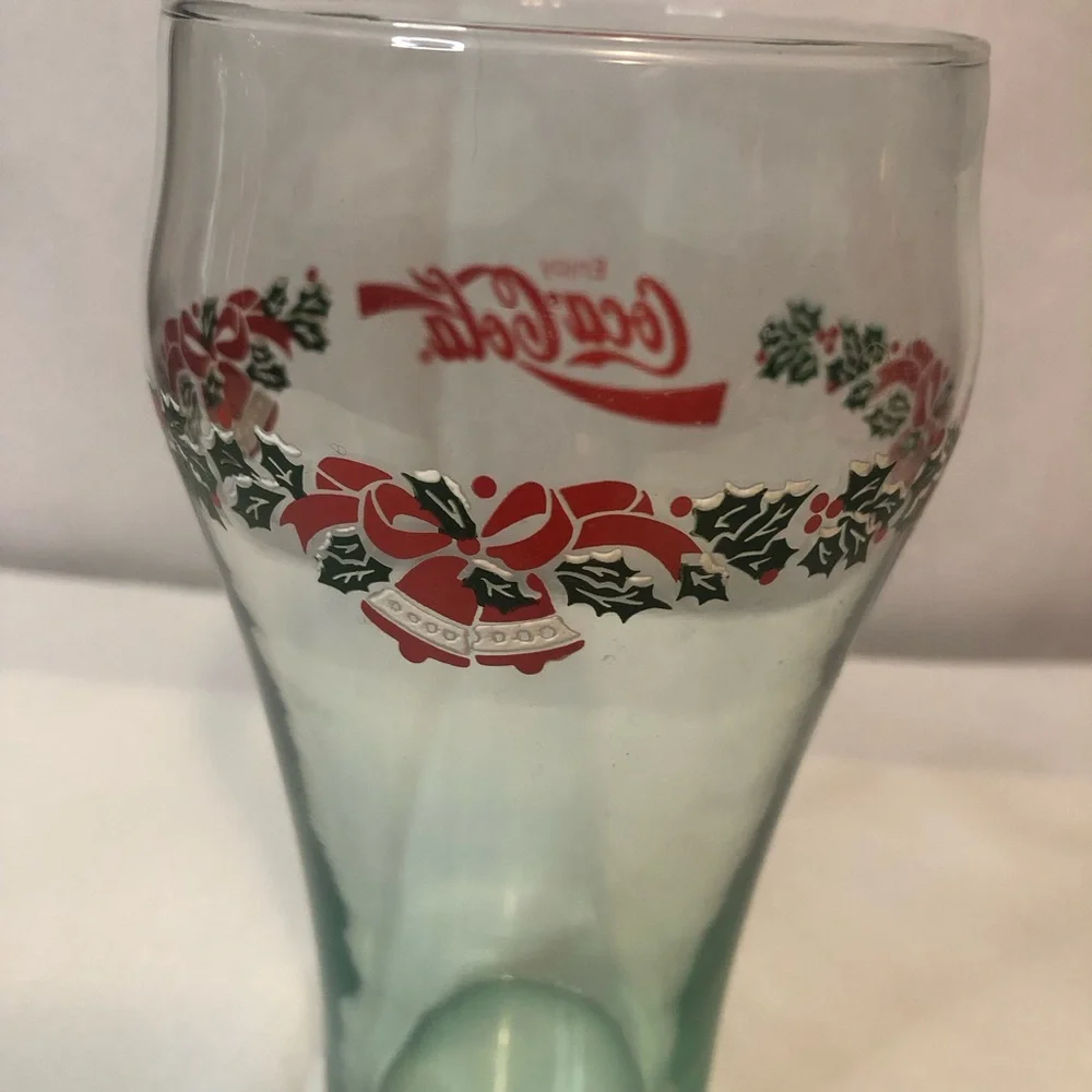 Coca-Cola Vintage Holiday Christmas Drinking Glass